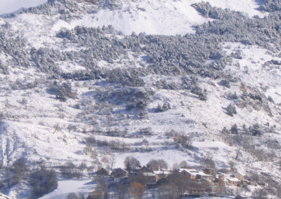 La Favière et les paysages de la vallée sous la neige.